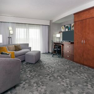 One-Bedroom King Suite Mobility or hearing accessible